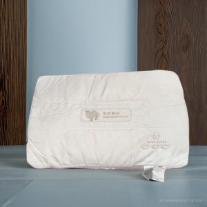 Gối Protein Lạc Đà Mềm Mại Đa Năng loại mỏng cho người đau vai cổ