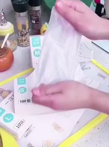 Food Grade PE Disposable Gloves for Catering and Kitchen Use