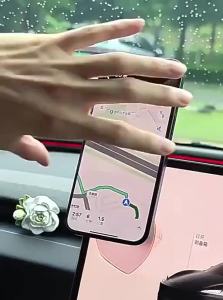 RQZN | New Magnetic Suction Car Phone Holder Vacuum Adhesion