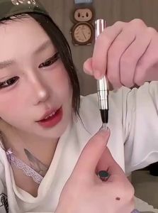 OMN | 7-in-1 Cat Eye Nail Polish Pen