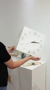 ARTPIONEER | Modern Minimalist Corner Dual-Side Wall Clock