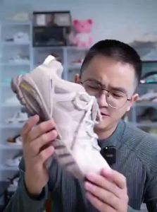 HUMTTO | Giày Đi Phượt Bền Chống Trơn Trượt và Thoáng Khí