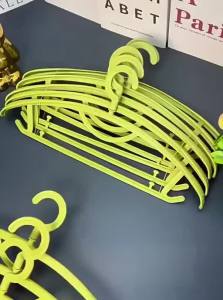 Non-slip Shoulder-protecting Clothes Hanger