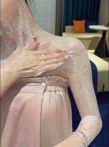 CKCU | Whitening & Exfoliating Body Scrub