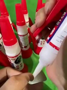 Strong Quick-Dry Multi-Purpose Adhesive Glue