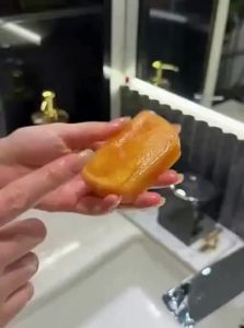 Long Lasting Fragrant Golden Perfume Soap