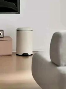 LANJIAOLUO | Large Capacity Foot Pedal Opening Trash Can
