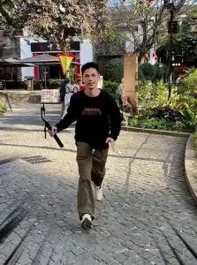 Selfieshow | Intelligent AI Tracking Gimbals 360 Degree Rotation