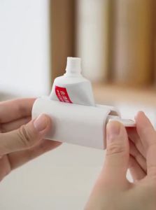 LANJIAOLUO | Wall-mounted Magnetic Toothpaste Squeezer