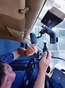 BONINGYU | Shockproof Rearview Mirror Mount Phone Holder