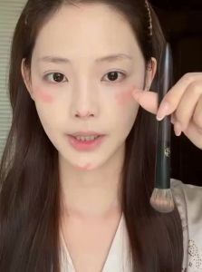 HUACHUNTANG | Cọ Trang Điểm Blush Contour