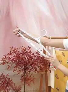 XUANG | Adjustable Large Clothes Hanger for Bed Sheets and Bath Towels