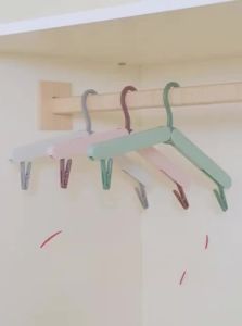 EACHY | Portable Clothes Hanger