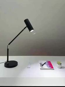 NIOYE | Luxurious and Protective Desk Lamp
