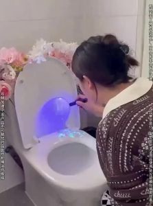 Ronpoda | Automatic UV Disinfection Light