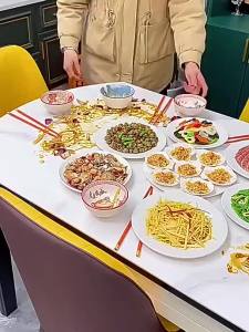 Disposable Waterproof Tablecloth