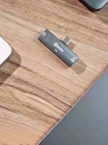 biaze | 2-in-1 Audio Charging Adapter Type-C to 3.5mm